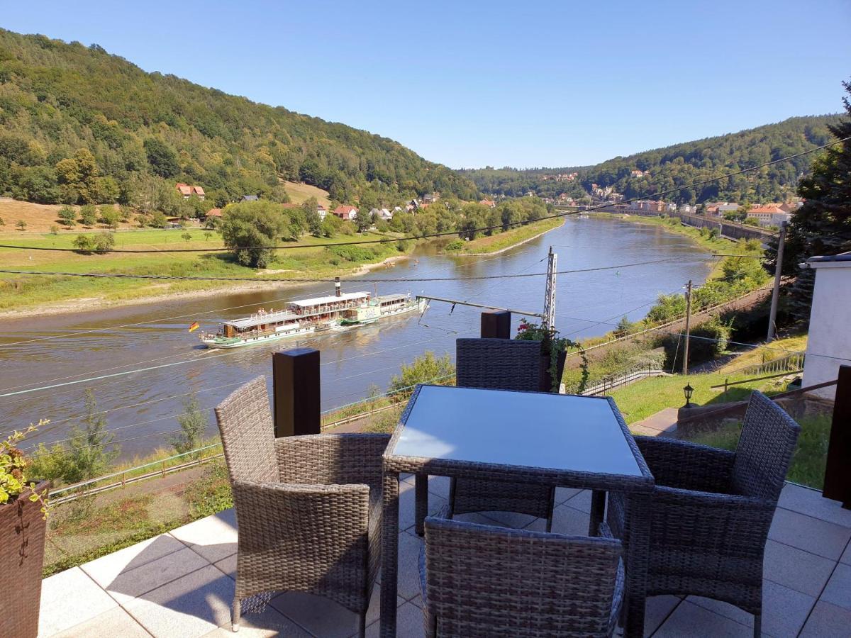 Saechsische-Schweiz-Ferienhaus-Wohnung-2-Mit-Hervorragendem-Panoramablick-Ueber-Das-Elbtal Konigstein an der Elbe Bagian luar foto