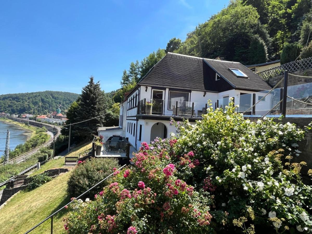 Saechsische-Schweiz-Ferienhaus-Wohnung-2-Mit-Hervorragendem-Panoramablick-Ueber-Das-Elbtal Konigstein an der Elbe Bagian luar foto